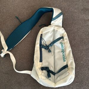 Patagonia Atom 8L sling